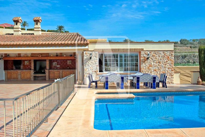 Foto 925f30a4-2fcb-433c-96e0-41275d74e48d. Xalet amb calefacció aparcament piscina a Benissa pueblo Benissa