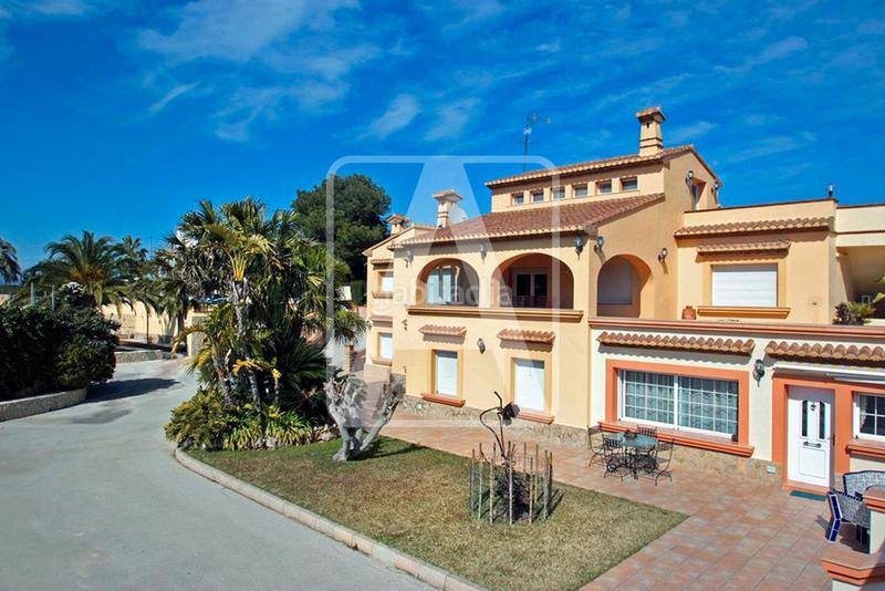 Foto a8b8547a-b19b-49af-8ba6-87b1b74934df. Xalet amb calefacció aparcament piscina a Benissa pueblo Benissa