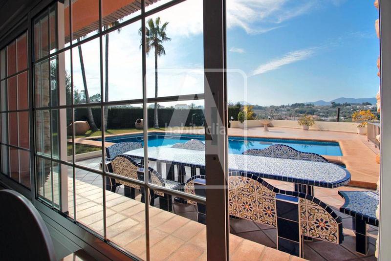 Foto bacdddee-50db-4c8c-8b65-3bf661faec3d. Xalet amb calefacció aparcament piscina a Benissa pueblo Benissa