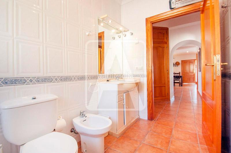 Foto 94fb73ae-3c14-469b-a592-3f94d821a68e. Xalet amb calefacció aparcament piscina a Pueblo Calp