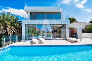 Xalet a Pueblo. Villa en venta en calpe, el tosal