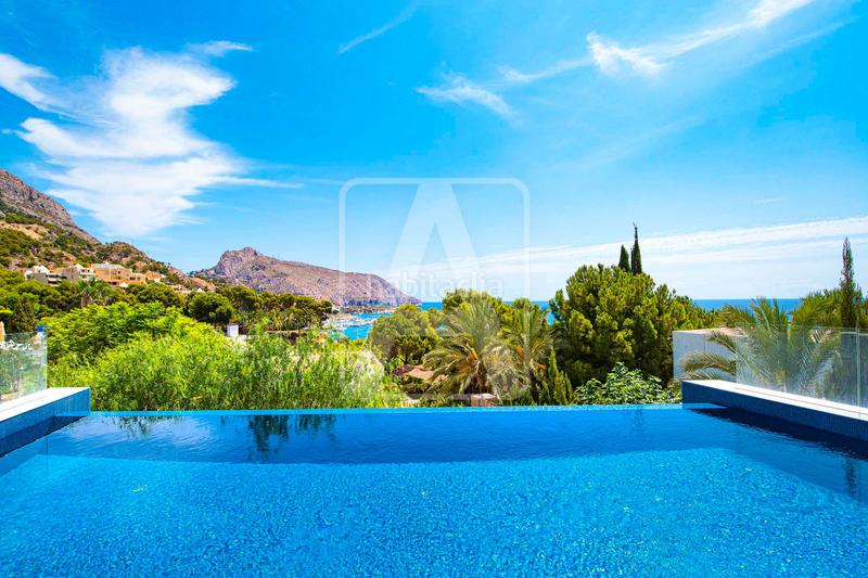 Foto 153da0ba-1dcc-48f3-837e-b2f8b21ee8a0. Xalet amb calefacció piscina a Mascarat Altea