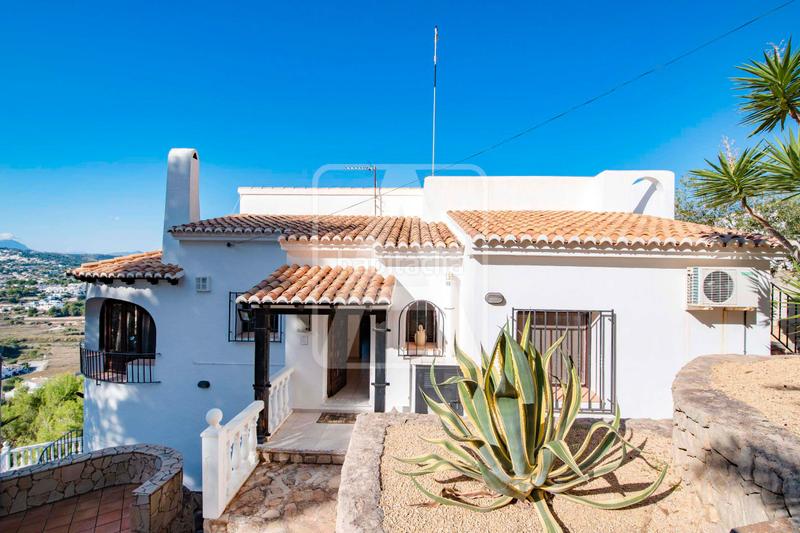 Foto 2013d49a-191e-4c58-8427-da46f3d28169. Chalet with heating pool in Paichi Moraira