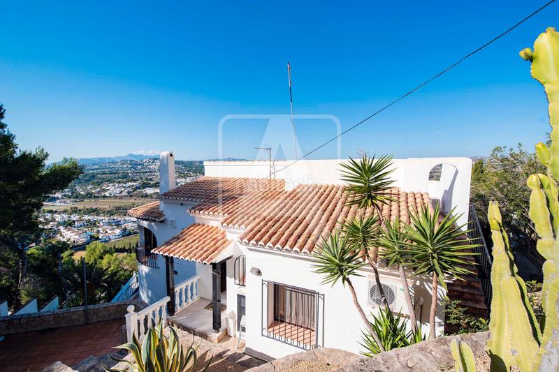 Foto 6479c0f3-3166-4eba-97b2-d983c0905433. Chalet with heating pool in Paichi Moraira