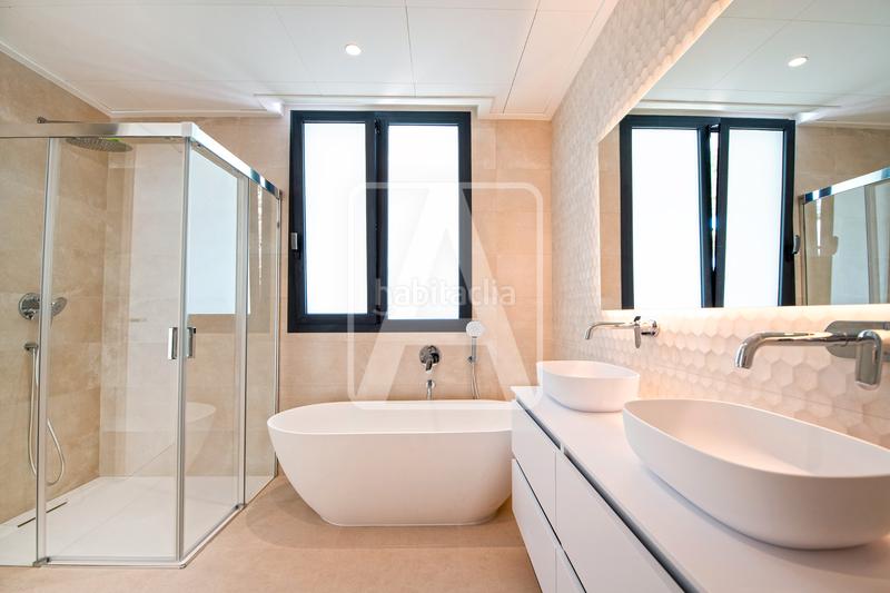 Foto 153219b4-1f19-45f0-af3e-4664a80cbd0c. Xalet amb calefacció aparcament piscina a Pueblo Calp