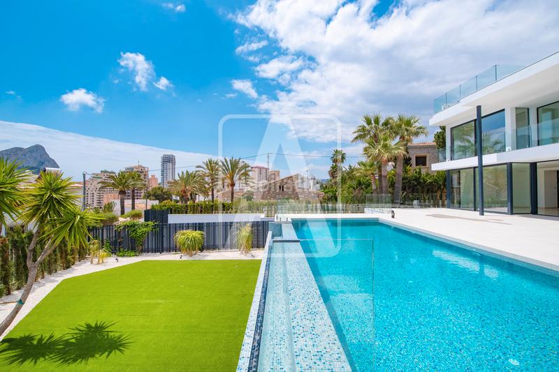 Foto 5cc107e2-2d20-4172-835a-9d8969e1427c. Xalet amb calefacció aparcament piscina a Pueblo Calp