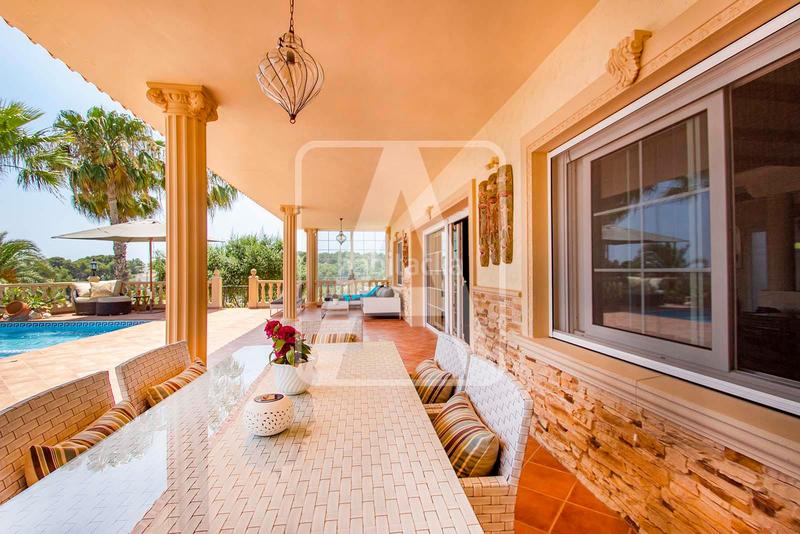 Foto 052e81ef-9268-4395-960f-fbddc4383a61. Xalet amb calefacció aparcament piscina a Benissa pueblo Benissa