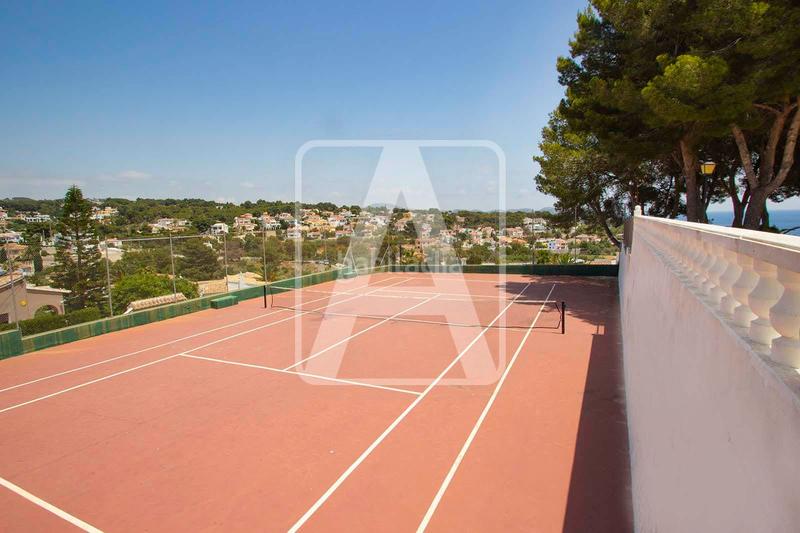 Foto 26eac33e-46c0-4c82-b48c-720935e6c177. Xalet amb calefacció aparcament piscina a Benissa pueblo Benissa