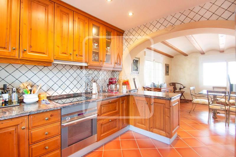 Foto 43445b1f-c30c-441e-a237-4af0ddecd6ba. Xalet amb calefacció aparcament piscina a Benissa pueblo Benissa