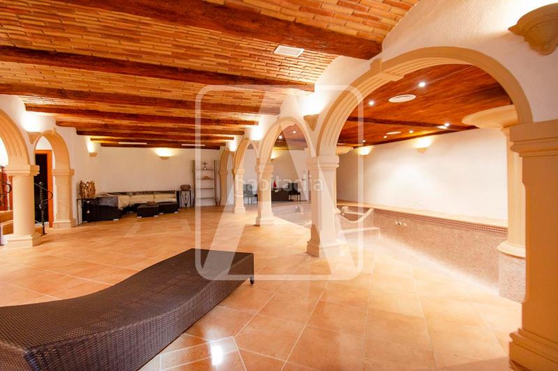 Foto ad1957b7-dca1-47b3-afbc-fc8d22b59cba. Xalet amb calefacció aparcament piscina a Benissa pueblo Benissa