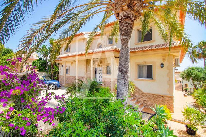 Foto c0579ad3-1d01-4c4f-a922-43a29cd0807b. Xalet amb calefacció aparcament piscina a Benissa pueblo Benissa