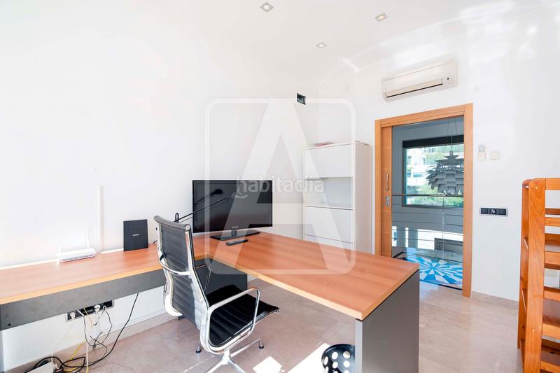 Foto 34a9bb9d-2987-4560-b8a6-12a80b45b3fb. Xalet amb calefacció piscina a La Fustera Benissa