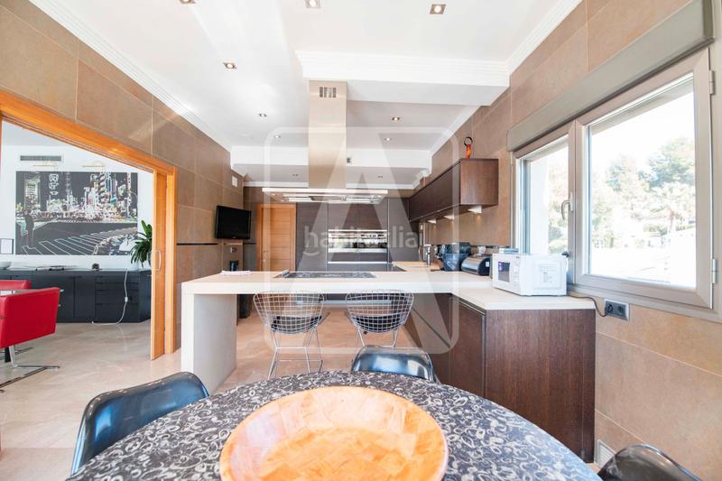 Foto 6ffb8551-2d37-496c-8f58-53ebdb0864fc. Xalet amb calefacció piscina a La Fustera Benissa