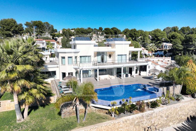 Foto 7ceb1241-33ff-4910-9b88-035617067c79. Xalet amb calefacció piscina a La Fustera Benissa