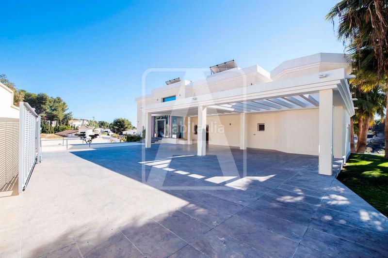 Foto a4ebf832-ea44-4a64-ae19-b30a370f72a6. Xalet amb calefacció piscina a La Fustera Benissa