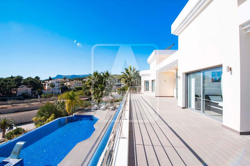 Foto db6806e7-de21-4741-9885-125badb403f5. Xalet amb calefacció piscina a La Fustera Benissa