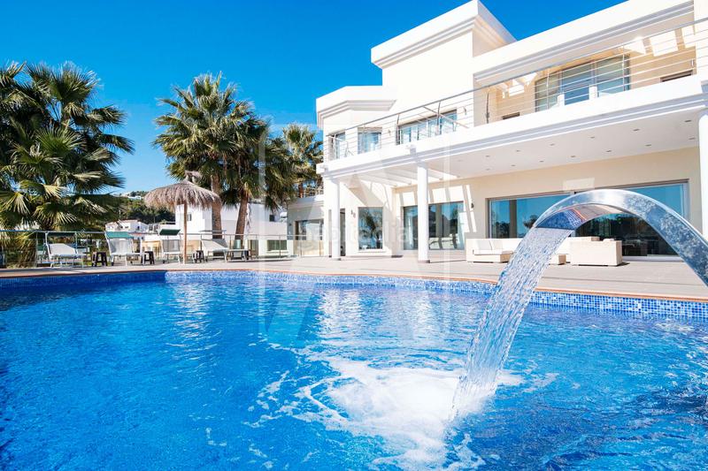 Foto de9dcca3-01bb-48ea-8d6d-e7d5397930c3. Xalet amb calefacció piscina a La Fustera Benissa