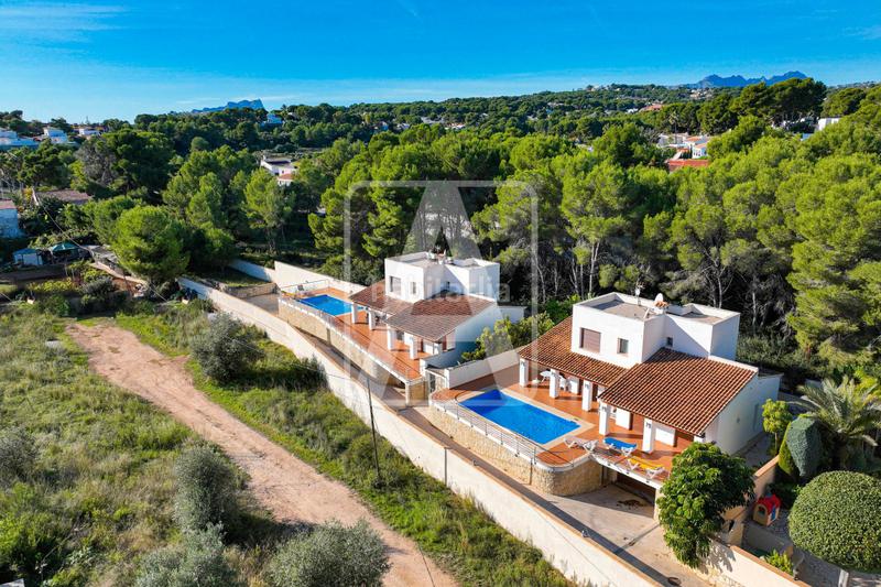 Foto 2ff5ae46-6767-4ac2-8fc9-dc073f3b46ec. Xalet amb calefacció aparcament piscina a Pinar de Advocat-Cometa Moraira