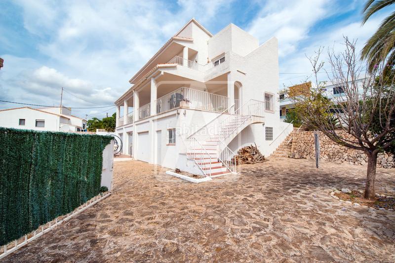 Foto 5edf573d-f492-4f02-81b9-9c56ab430e3e. Xalet amb calefacció aparcament piscina a Carrió - La Merced - Los Pinos Calp