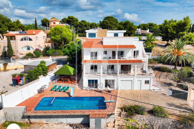 Foto ffe3b065-fdf7-40b2-8ed1-26ec37126bda. Xalet amb calefacció aparcament piscina a Carrió - La Merced - Los Pinos Calp