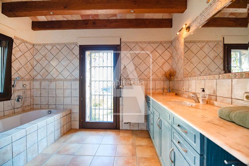 Foto 514cdc76-f578-4747-88ce-ce01173d7f09. Xalet amb calefacció aparcament piscina a Benissa pueblo Benissa