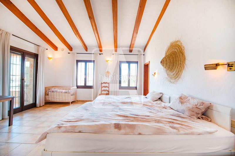 Foto ad3765db-074f-481e-8951-bdd55199fb8a. Xalet amb calefacció aparcament piscina a Benissa pueblo Benissa