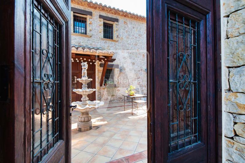 Foto b613adce-b78e-484f-b65f-8a984e16e12f. Xalet amb calefacció aparcament piscina a Benissa pueblo Benissa