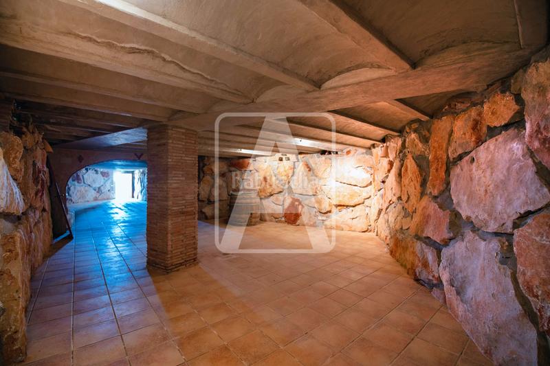 Foto b8a64dfa-a7ca-4cf8-b2f9-1c36f78a39a8. Xalet amb calefacció aparcament piscina a Benissa pueblo Benissa