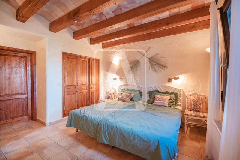 Foto fa1f0740-8a06-41e7-a9cf-6cb40d258a9a. Xalet amb calefacció aparcament piscina a Benissa pueblo Benissa