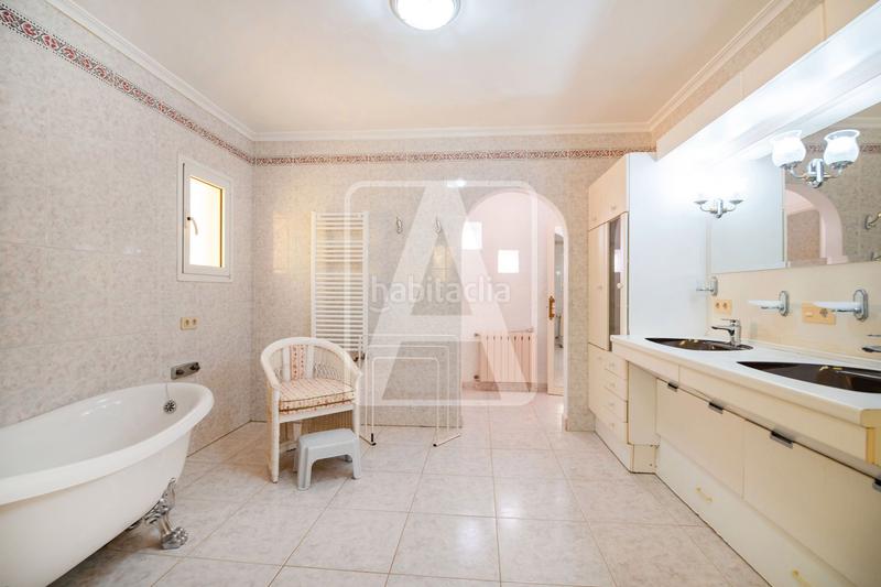 Foto 66f2ab91-f6a6-47ca-b543-03b6f2ecab03. Chalet avec chauffage parking piscine dans Cala Advocat-Baladrar Benissa