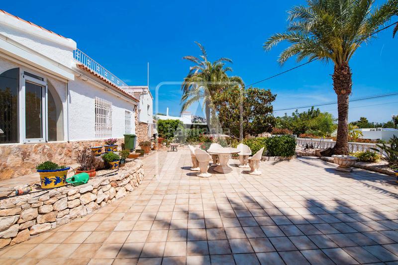 Foto 69349551-53ad-4fec-9a98-82e52bd4779b. Chalet avec chauffage parking piscine dans Cala Advocat-Baladrar Benissa