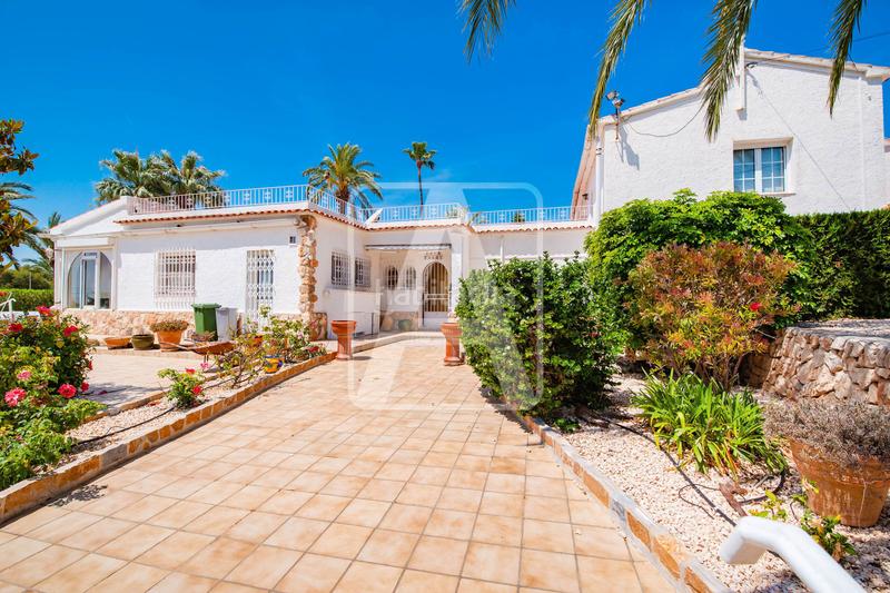 Foto 6fdaf11a-944a-45b5-bb14-3b5198a7e08c. Chalet avec chauffage parking piscine dans Cala Advocat-Baladrar Benissa