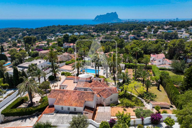 Foto a4ecf97f-0ecd-4b0b-aa5f-bfb46ca74a15. Chalet avec chauffage parking piscine dans Cala Advocat-Baladrar Benissa