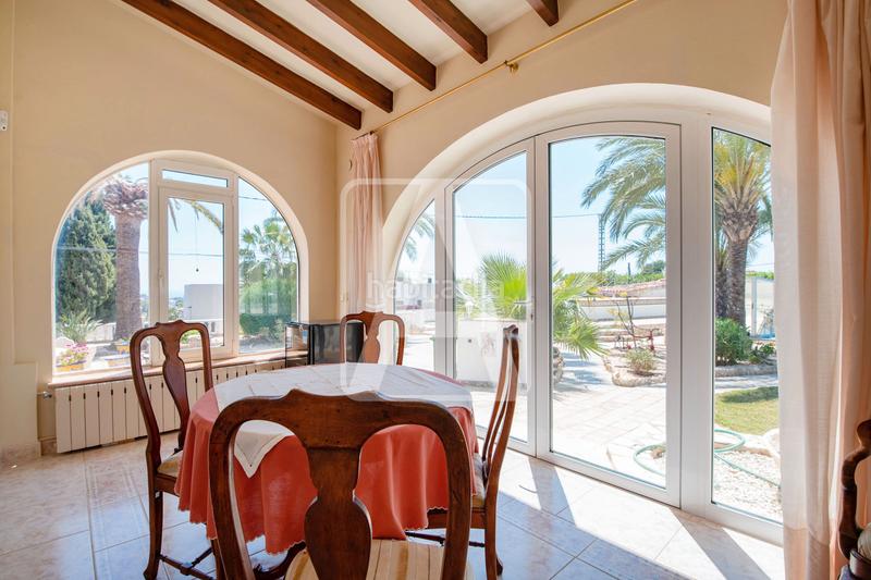 Foto e4d1274e-9d3f-4393-b6e4-4d0bb446129f. Chalet avec chauffage parking piscine dans Cala Advocat-Baladrar Benissa