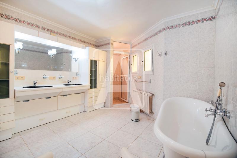 Foto f2ecd7d6-f608-46c1-8a1e-a910e144ba13. Chalet avec chauffage parking piscine dans Cala Advocat-Baladrar Benissa