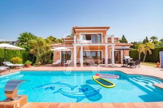 Xalet a Cala Advocat-Baladrar. Villa en venta en benissa, fanadix