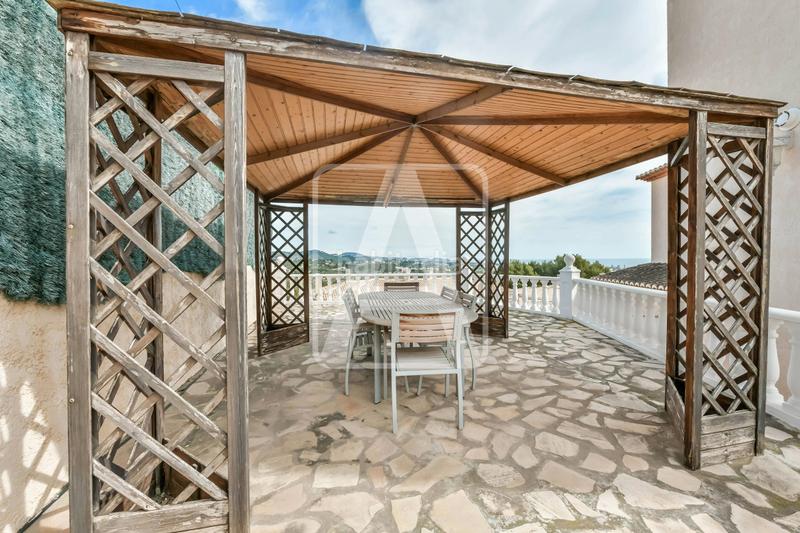 Foto 8cc128a5-e7b1-4a4d-a38b-6ecb41dc8f1e. Chalet villa en venta e, oltamar en Oltamar - Cucarres Calp