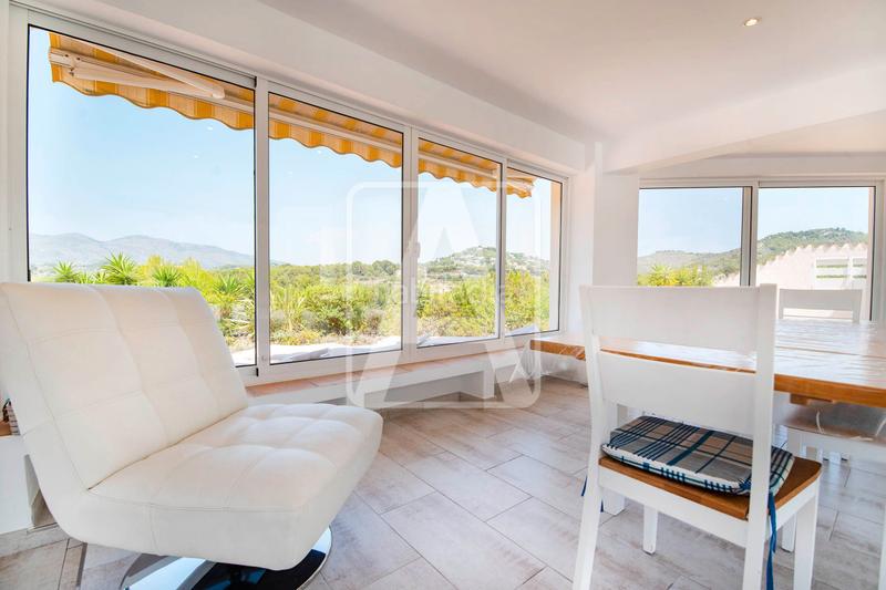 Foto 7c5bb23b-e53f-4f95-bb05-821ab60fb0b9. Chalet avec chauffage parking piscine dans Cometa Calp