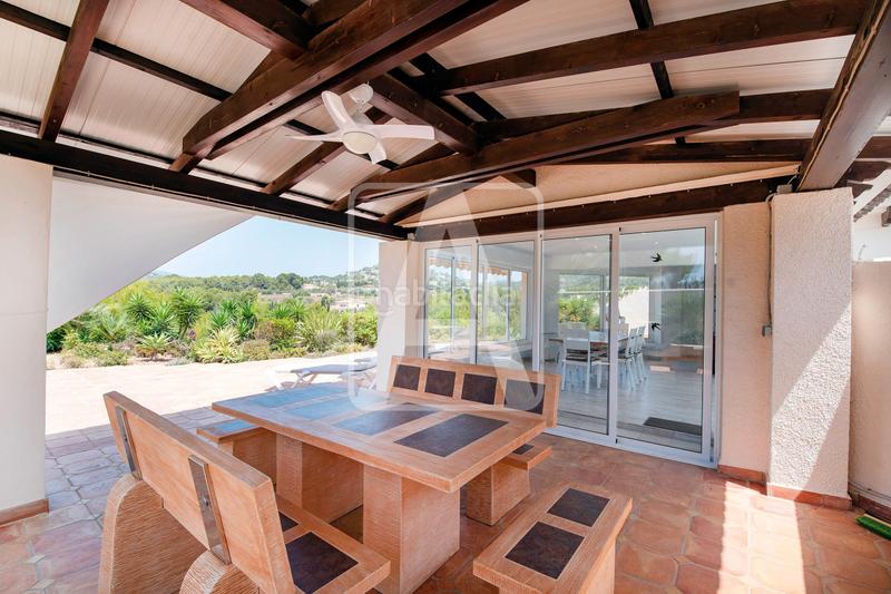 Foto 8f25b2fe-c227-4263-abd4-e17169a6aa1a. Chalet avec chauffage parking piscine dans Cometa Calp