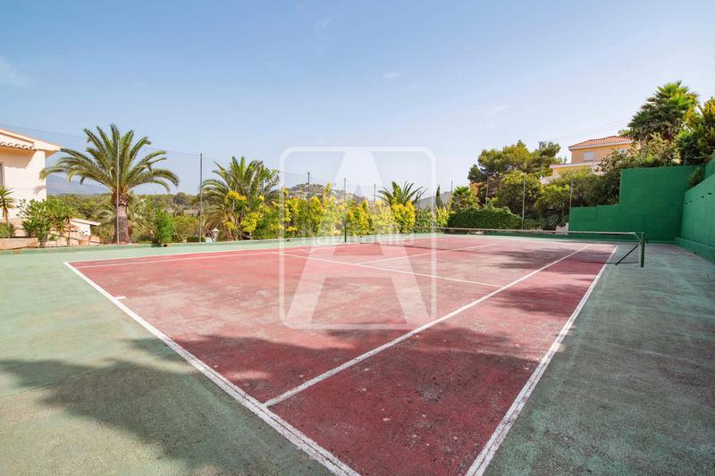 Foto bd029997-56df-4582-8e13-9757fb1528e1. Chalet avec chauffage parking piscine dans Cometa Calp