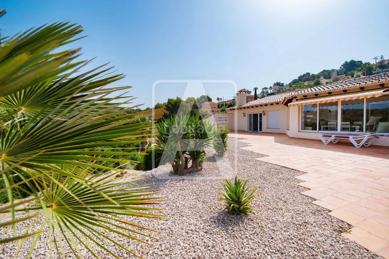 Foto d34d6f48-9018-4010-b5ee-8a6c81b9b0d7. Chalet avec chauffage parking piscine dans Cometa Calp