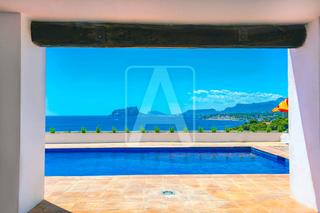 Chalet à El Portet-Pla del Mar. Villa en venta en moraira, el portet
