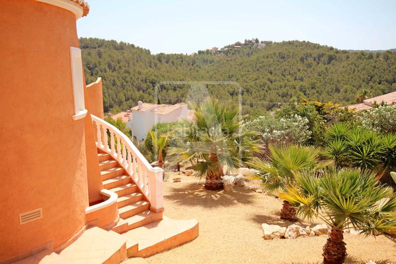 Foto f0f6cd5d-2100-44a6-9e70-d845e98f0147. Chalet avec piscine dans Partida Comunes-Adsubia Xàbia