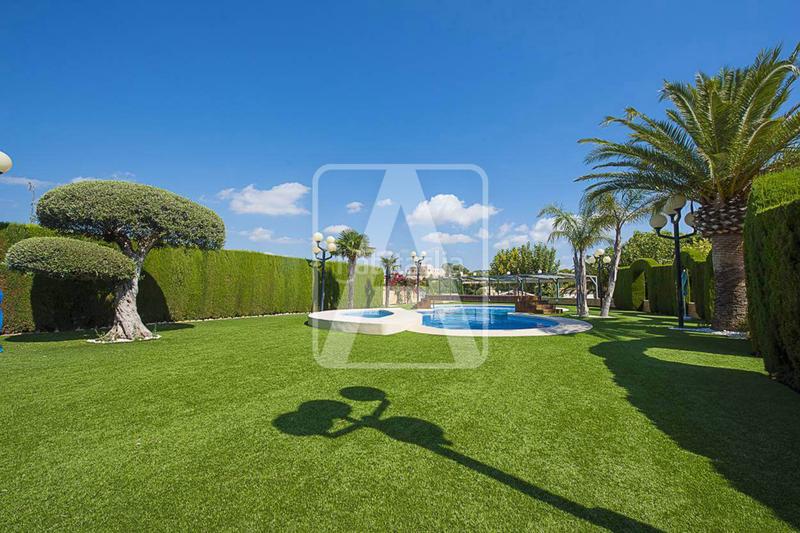 Foto 2ac34519-1635-4e1a-b312-815292e76ec9. Chalet villa en venta e, casanova en Marisol Park - Ortembach - Los Almendros Calp