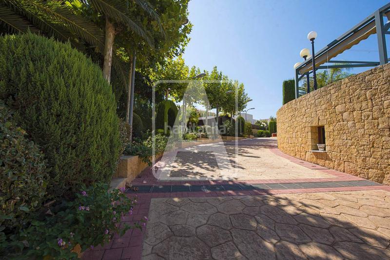 Foto 42fd9ec3-a398-4cd4-bad4-9b2f0056ad4b. Chalet villa en venta e, casanova en Marisol Park - Ortembach - Los Almendros Calp
