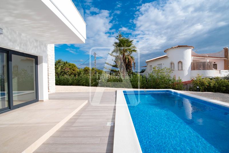 Foto 53e6e339-9dfc-4630-ab83-7b882125b7f6. Xalet amb calefacció aparcament piscina a La Fustera Benissa