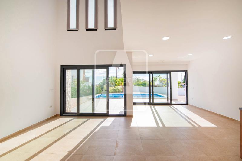 Foto 71413d57-ba2f-440e-993f-a9a3f199ea22. Xalet amb calefacció aparcament piscina a La Fustera Benissa