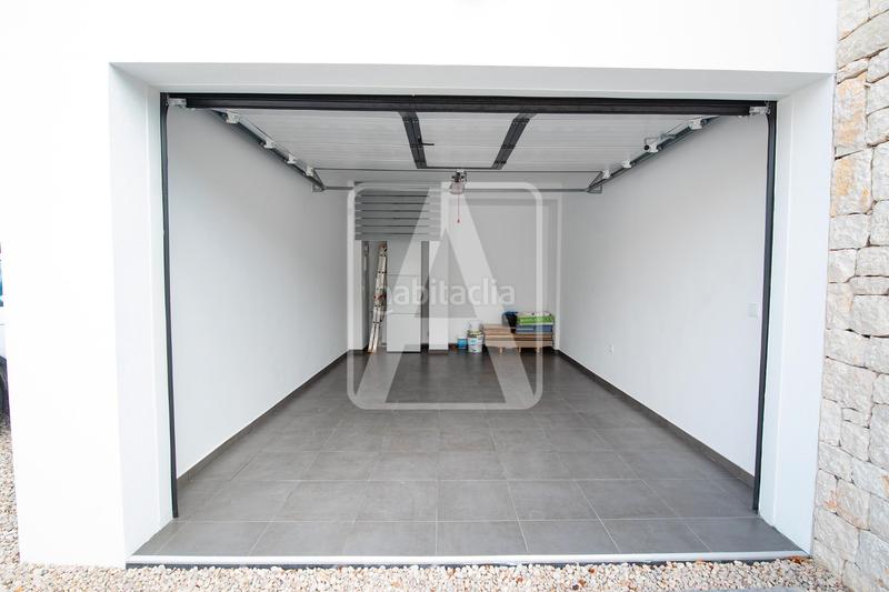 Foto 8e3d1b8a-1b09-4475-825f-b3eb6baf6916. Xalet amb calefacció aparcament piscina a La Fustera Benissa