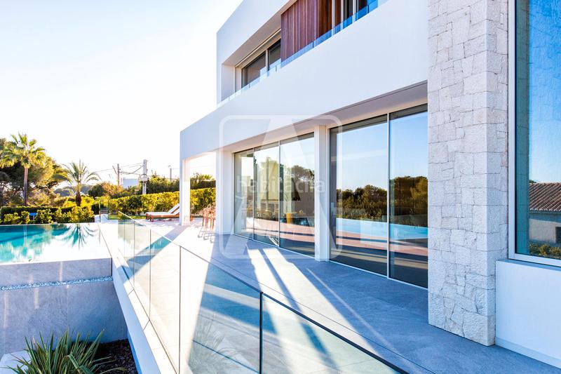 Foto 356a9a13-7146-440f-93d8-3cbd34a33706. Chalet avec cheminée parking piscine dans La Fustera Benissa