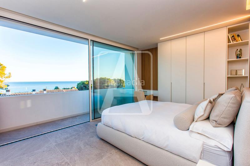 Foto a1ed35d0-c8c5-4121-ae9b-3e8060fd5644. Chalet avec cheminée parking piscine dans La Fustera Benissa